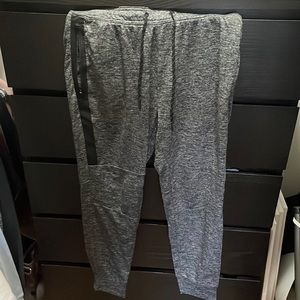 American Eagle flex fleece-lined joggers